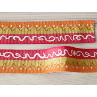 Romo Wiggles Braid, Sari
