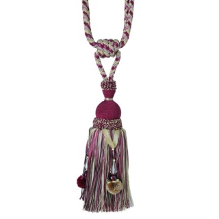 Interlude pendant tieback, Red