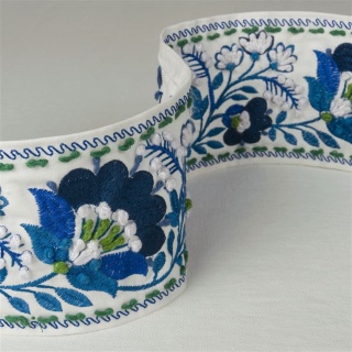 Designers Guild Enamel Flower Braid, Indigo