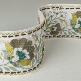 Designers Guild Enamel Flower Braid, Celadon